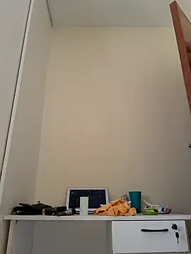 Snapshot of pnut_20 chatting on February 21, 2025, 6:51 am pnut 20 online show from February 21, 2025, 6:51 am