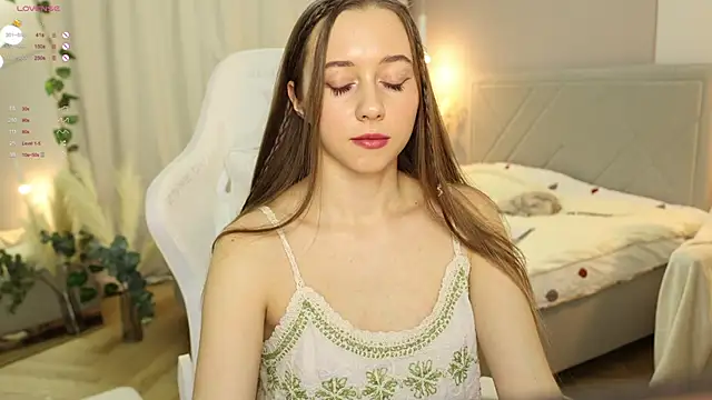  Pretty Doll  online show from March 10, 2025, 7:07 pm