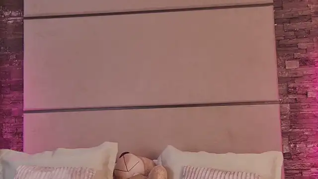 LunaWills  online show from March 1, 2025, 5:20 am