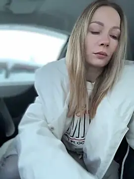 LavenderHot online show from December 21, 2025, 2:51 am