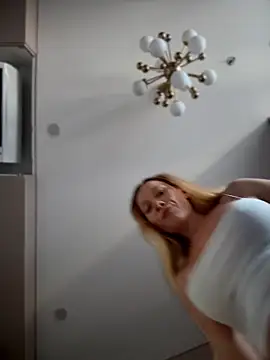 LavenderHot online show from April 5, 2026, 12:41 am