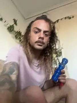 EnricoGio online show from February 21, 2026, 4:30 pm