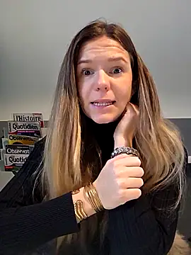 lucie mehott online show from December 2, 2025, 8:30 am