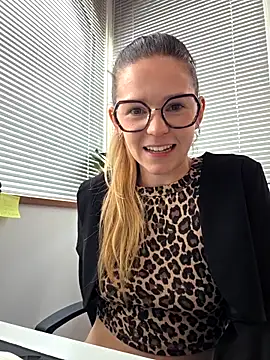 lucie mehott online show from February 27, 2026, 1:44 pm