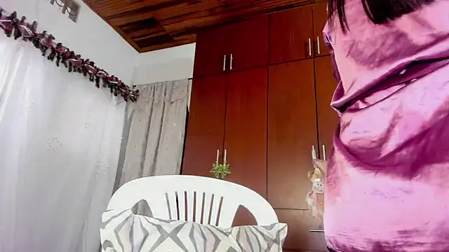 loreth J online show from December 21, 2024, 8:54 pm