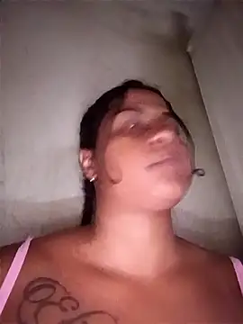 Snapshot of Giselabrunette25 chatting on January 17, 2026, 1:10 am Giselabrunette25 online show from January 17, 2026, 1:10 am