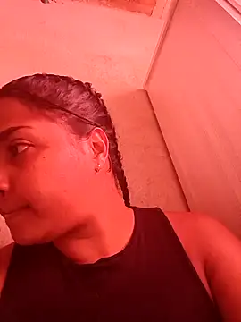 Snapshot of Giselabrunette25 chatting on February 4, 2026, 3:18 pm Giselabrunette25 online show from February 4, 2026, 3:18 pm