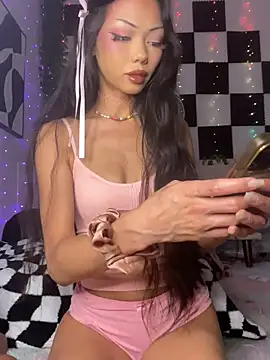 Snapshot of yummyrina chatting on April 30, 2026, 11:31 pm yummyrina online show from April 30, 2026, 11:31 pm