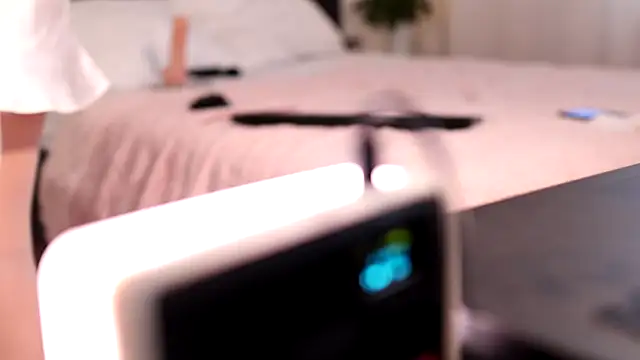 Snapshot of AnnittaStar chatting on December 5, 2024, 5:15 am AnnittaStar online show from December 5, 2024, 5:15 am