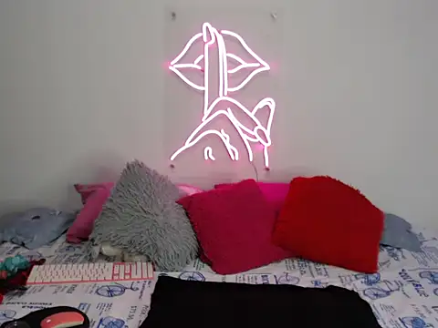 Rihana14 online show from September 15, 2025, 9:15 pm