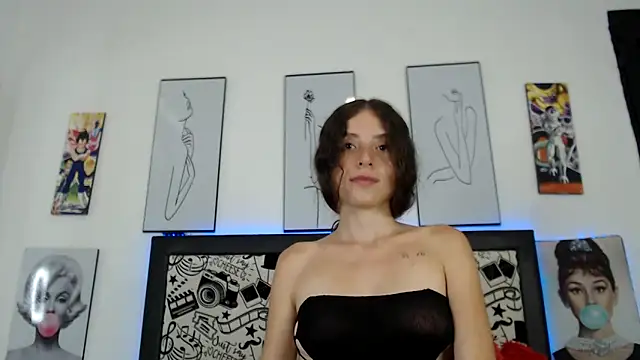 Snapshot of Rihana14 chatting on May 16, 2026, 7:56 pm Rihana14 online show from May 16, 2026, 7:56 pm