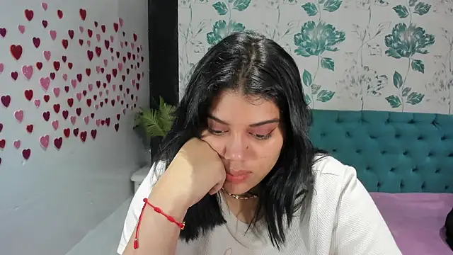 LindaBreeS online show from February 10, 2025, 5:19 pm