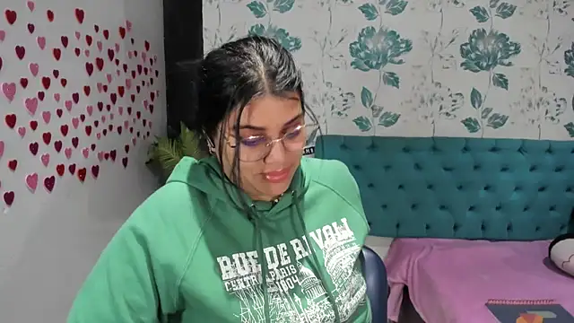 LindaBreeS online show from February 11, 2025, 6:22 pm