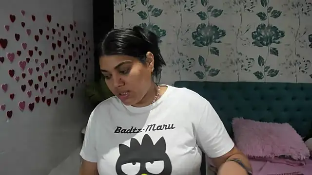 LindaBreeS online show from February 18, 2025, 2:27 pm