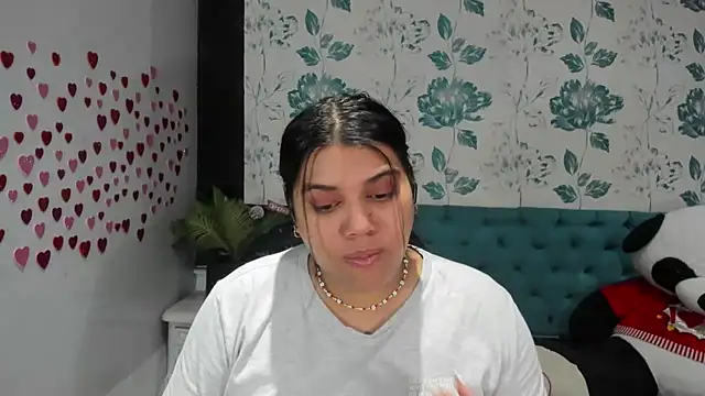 LindaBreeS online show from February 20, 2025, 3:30 pm