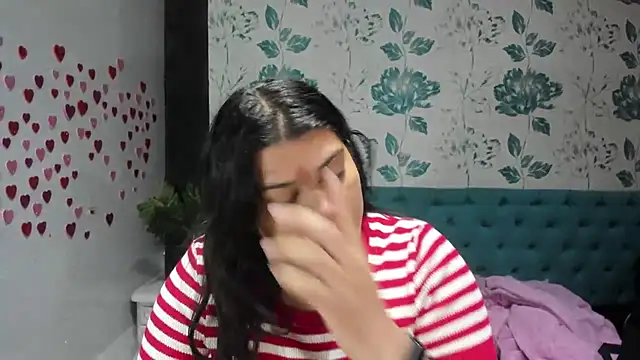 LindaBreeS online show from March 18, 2025, 1:42 pm