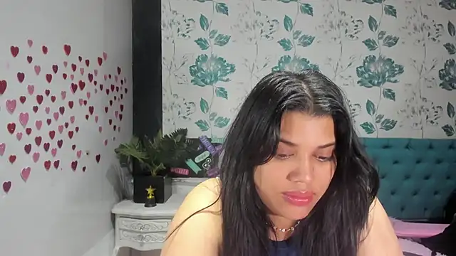 LindaBreeS online show from March 21, 2025, 9:23 pm