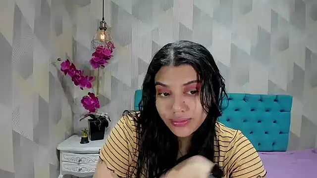 LindaBreeS online show from October 11, 2025, 1:20 pm