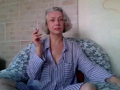 Lorie Carrie online show from July 27, 2026, 8:54 am