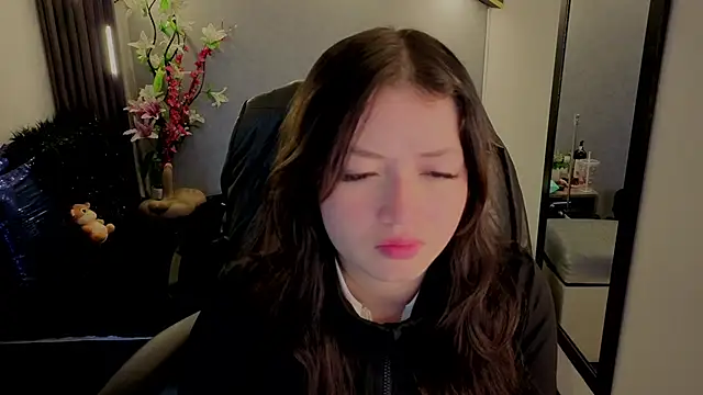 almma shy online show from October 2, 2025, 1:29 pm