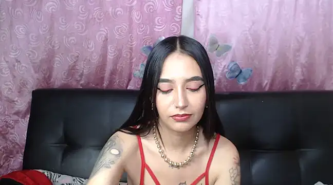 Snapshot of Annerainhoot chatting on December 11, 2024, 1:47 am Annerainhoot online show from December 11, 2024, 1:47 am