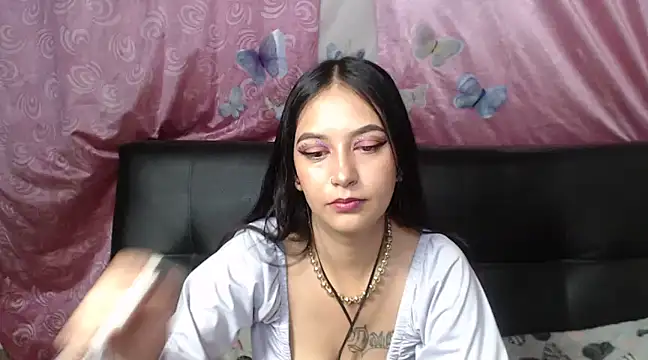 Snapshot of Annerainhoot chatting on January 8, 2025, 11:30 pm Annerainhoot online show from January 8, 2025, 11:30 pm