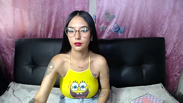 Snapshot of Annerainhoot chatting on February 5, 2025, 10:22 pm Annerainhoot online show from February 5, 2025, 10:22 pm