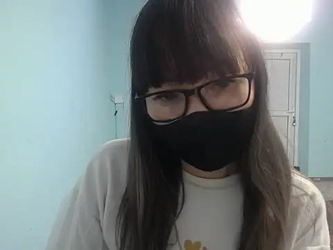 elllaaxx online show from November 7, 2025, 4:12 am