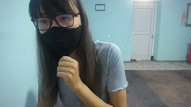 elllaaxx online show from November 21, 2025, 3:38 am