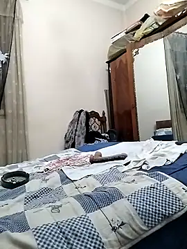 Lucia8600 online show from February 7, 2026, 9:40 pm