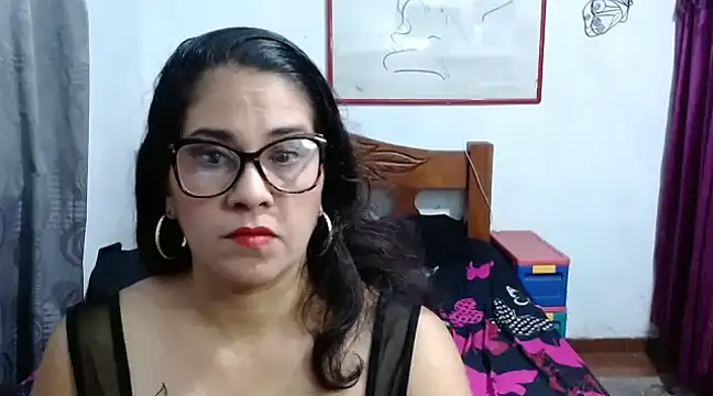 Mistresskloe01 online show from December 6, 2024, 12:49 pm