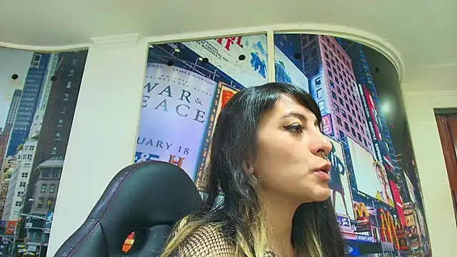 Naughty Kittenm online show from March 19, 2026, 11:36 am