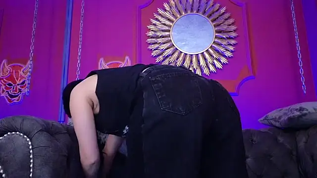 Julieta Russell online show from March 27, 2026, 12:05 pm