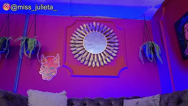 Snapshot of Julieta_Russell chatting on May 25, 2026, 11:49 am Julieta Russell online show from May 25, 2026, 11:49 am