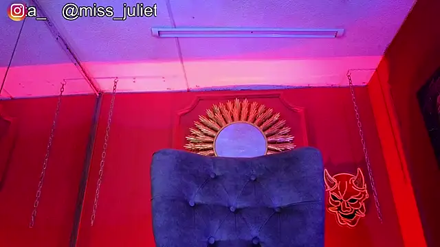 Julieta Russell online show from July 28, 2026, 2:46 pm