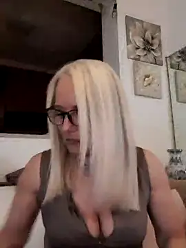 Snapshot of kikkastar chatting on February 6, 2025, 8:13 pm kikkastar online show from February 6, 2025, 8:13 pm