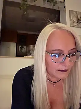 Snapshot of kikkastar chatting on November 28, 2025, 8:55 pm kikkastar online show from November 28, 2025, 8:55 pm