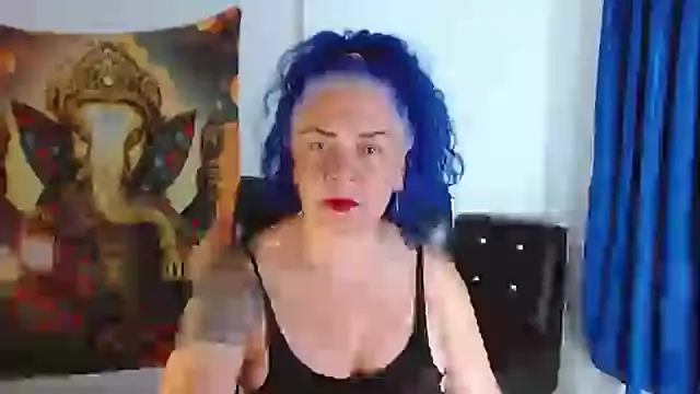 freyadevil333 online show from December 22, 2024, 2:28 am