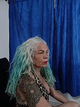 freyadevil333 online show from June 12, 2026, 10:19 pm