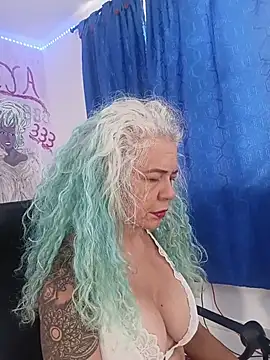 freyadevil333 online show from June 29, 2026, 5:02 pm