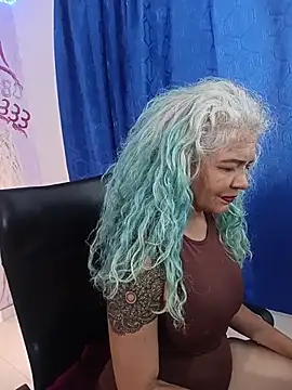 freyadevil333 online show from June 30, 2026, 4:41 pm