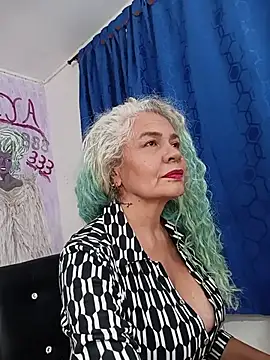 freyadevil333 online show from July 17, 2026, 6:42 am