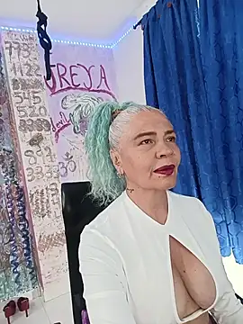 freyadevil333 online show from July 25, 2026, 12:58 pm
