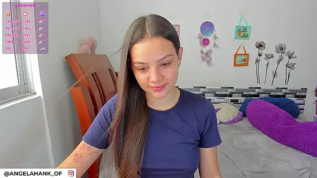 Snapshot of Angela_hank2 chatting on June 5, 2026, 8:14 pm Angela hank2 online show from June 5, 2026, 8:14 pm