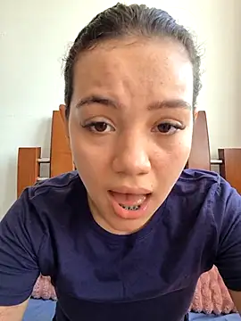 Snapshot of Angela_hank2 chatting on July 17, 2026, 4:01 pm Angela hank2 online show from July 17, 2026, 4:01 pm