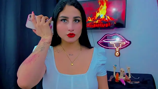 sunshine uwu22 online show from March 19, 2026, 7:18 pm