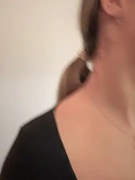 HotXMom online show from February 7, 2025, 4:27 am