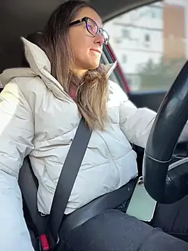 HotXMom online show from October 15, 2025, 6:02 am