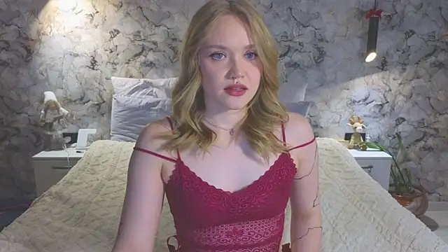 Snapshot of Aurora_Golden1 chatting on May 30, 2026, 11:07 am Aurora Golden1 online show from May 30, 2026, 11:07 am