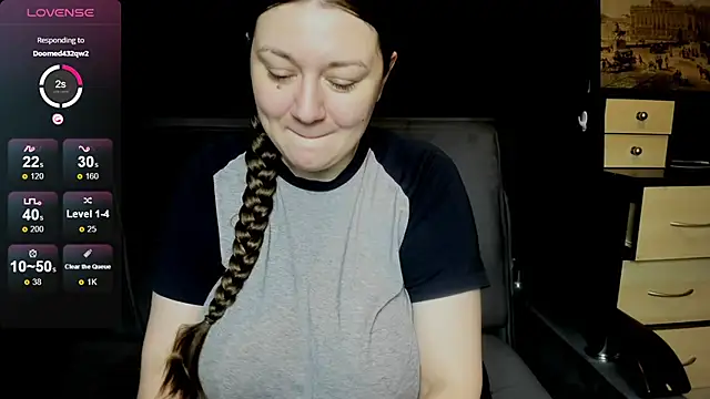 Snapshot of AlisaBacker chatting on May 12, 2026, 9:34 pm AlisaBacker online show from May 12, 2026, 9:34 pm